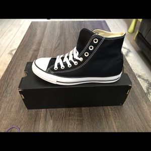 Black Converse hightop NEW never worn!